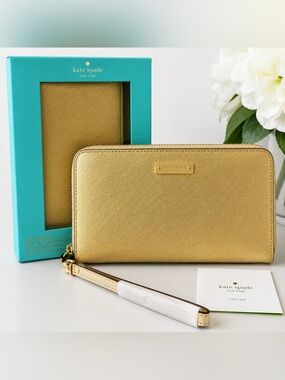 Kate Spade New York Gold Saffiano Leather Zip Wristlet Wallet NWT in Box